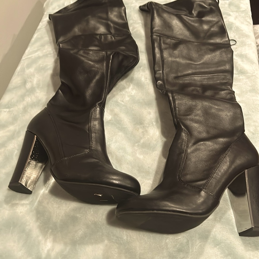 Used over the knee boots black size 9